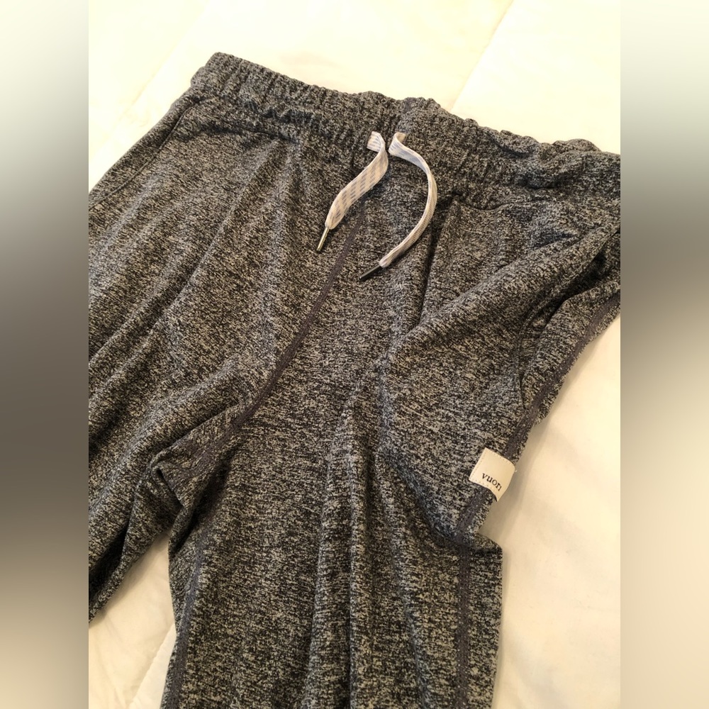 Vuori women’s size small joggers